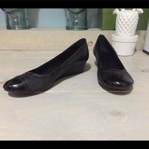 Cole Haan leather wedge pump size 7.5